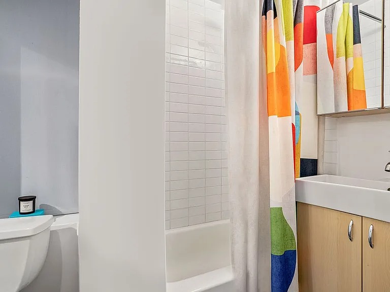 Stylish and sophisticated one bedroom apartment in New York