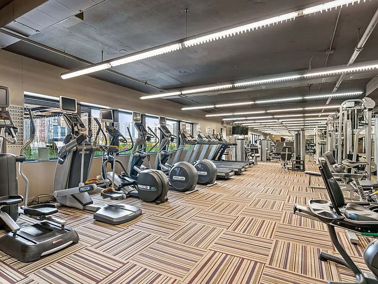 Furnished one-bedroom, one-bath condo in chicago